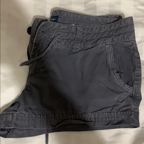 AE gray shorts - Picture 2 of 3
